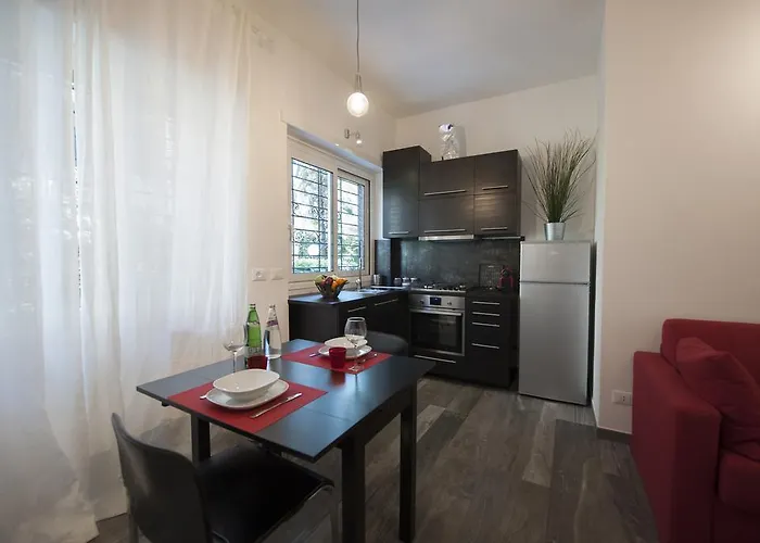 Apartment Porta Latina - Private Rome's Center *