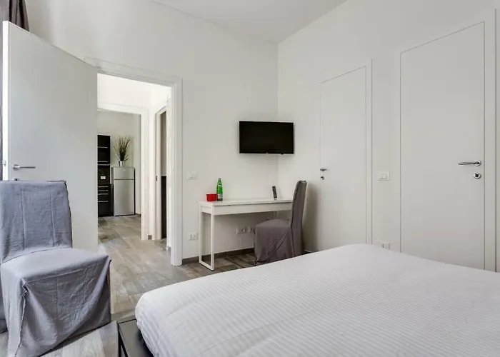 Apartment Porta Latina - Private Rome's Center